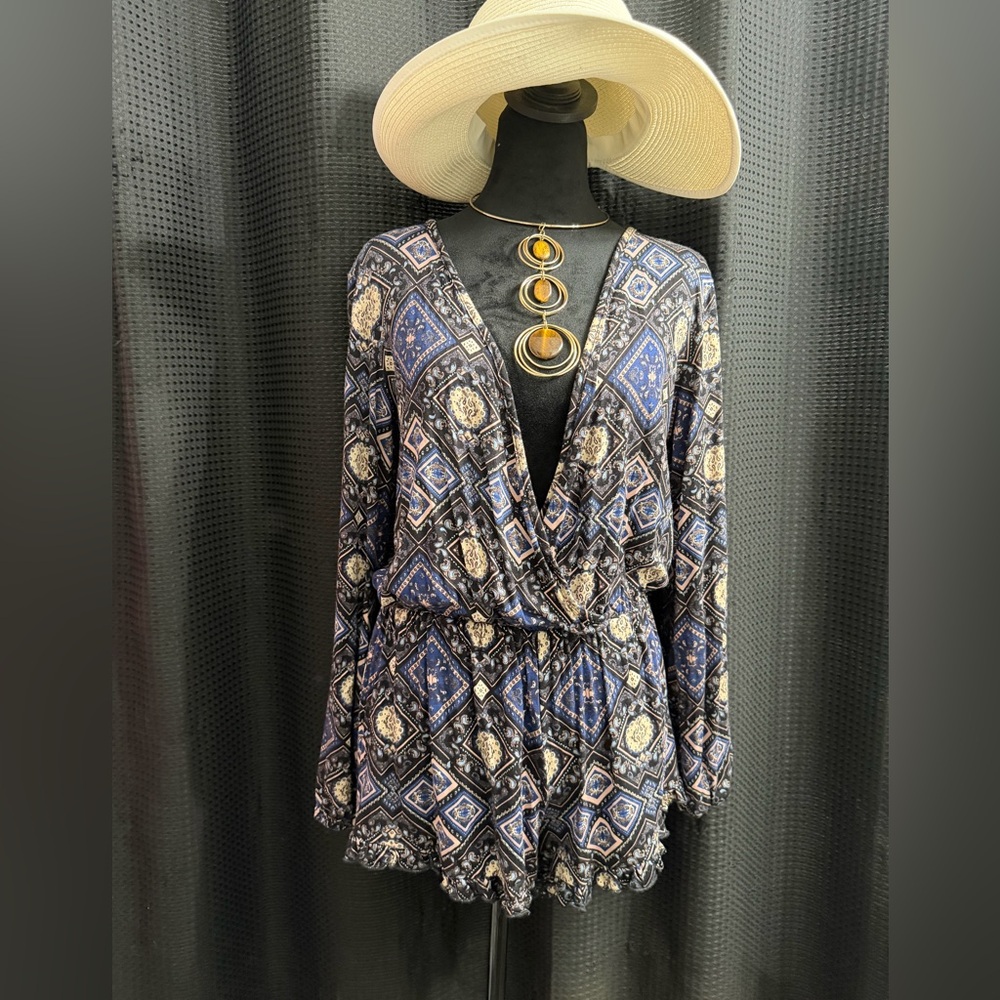 Honey Bella Medium Romper NWT